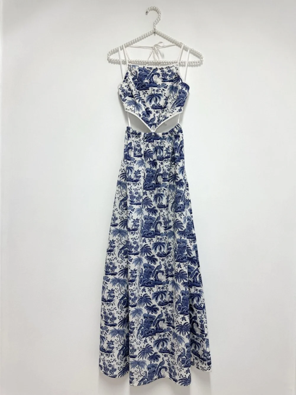 Staud Myla Halter Cutout Printed Cotton-Blend Poplin Maxi Dress in Blue Toile - Picture 4 of 13